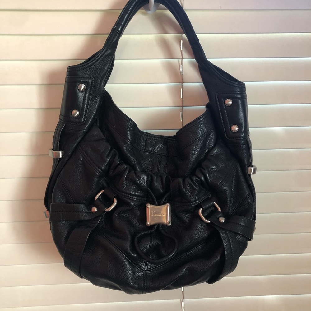 B Makowsky Leather Purse